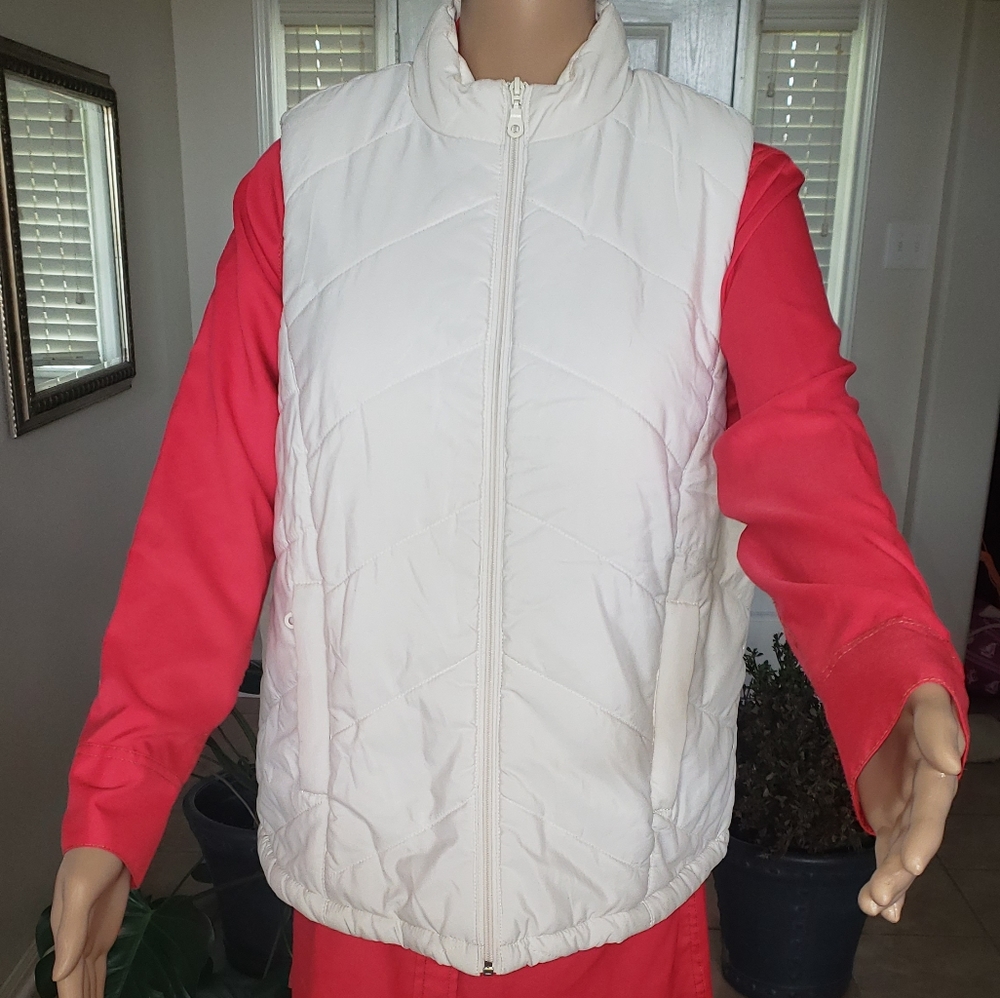 Jones Wear L Cozy quilted puffer vest zipper pockets